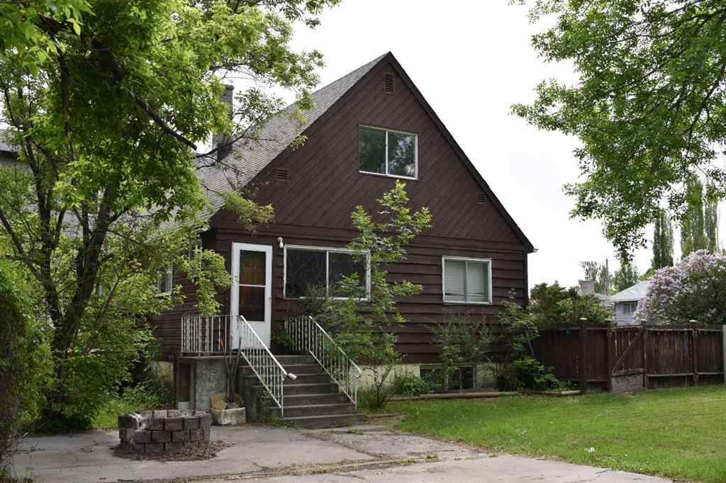 MLS® A2227223 - 7616 34 Avenue NW in Bowness Calgary, Residential