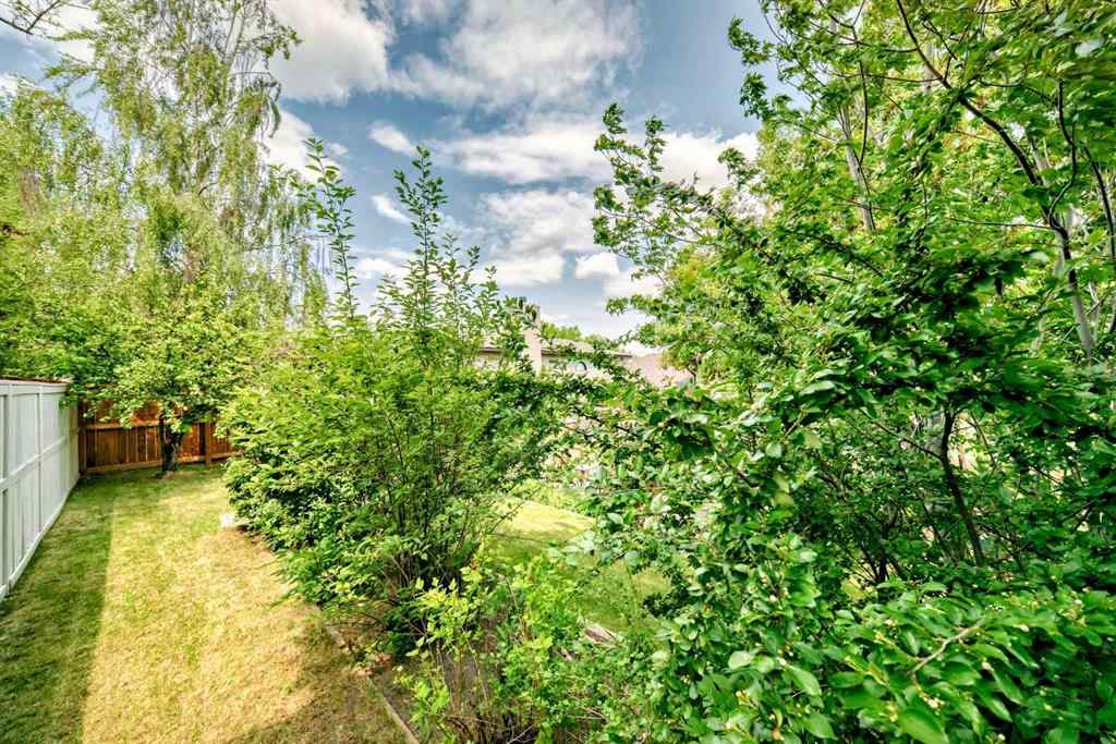 MLS® A2227257 - 139 Stratton Crescent SW in Strathcona Park Calgary, Residential