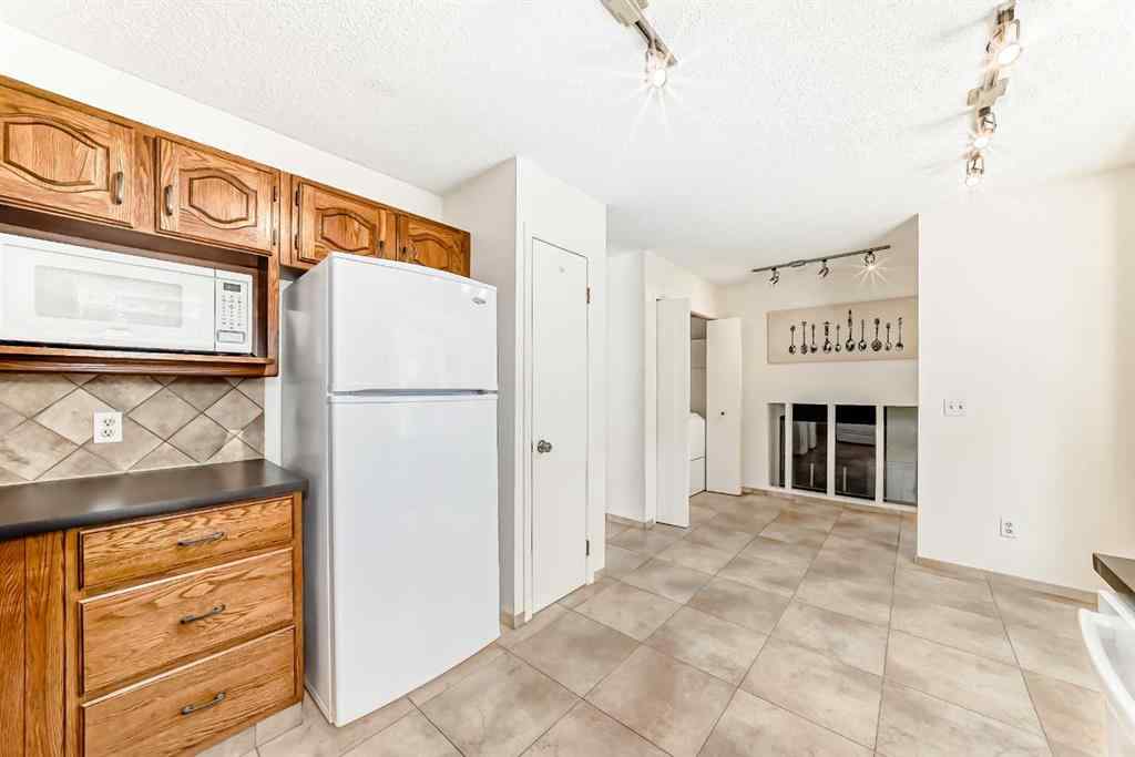 MLS® A2227257 - 139 Stratton Crescent SW in Strathcona Park Calgary, Residential