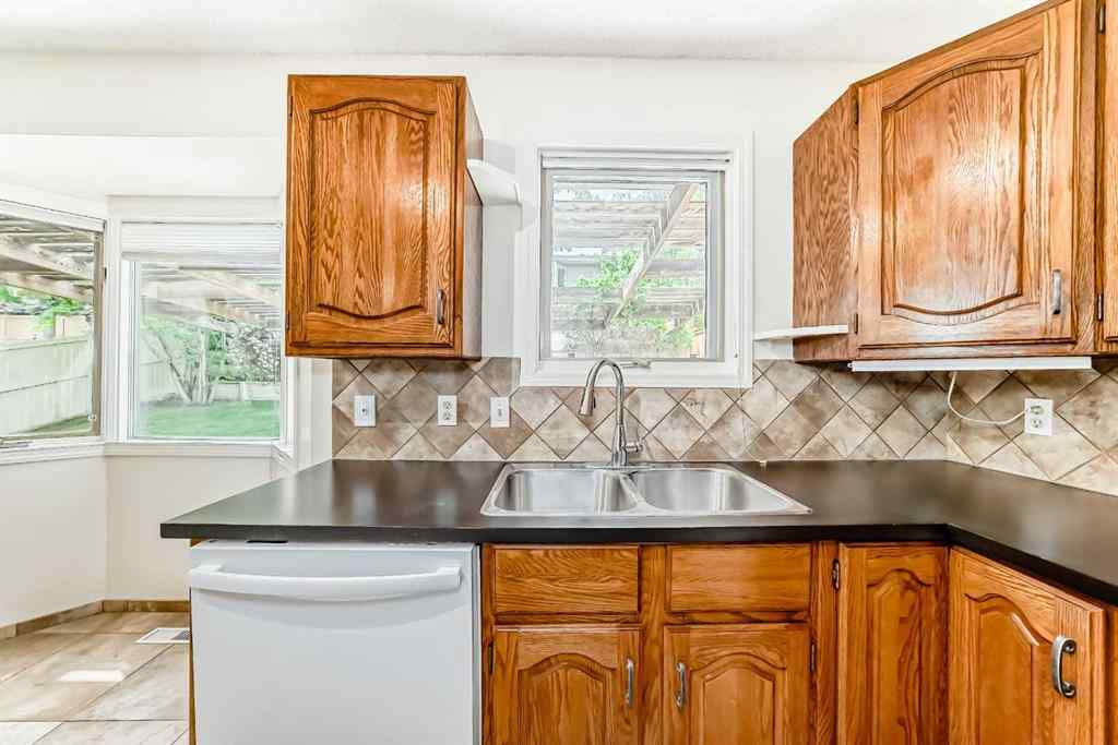 MLS® A2227257 - 139 Stratton Crescent SW in Strathcona Park Calgary, Residential