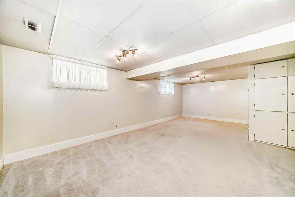 MLS® A2227257 - 139 Stratton Crescent SW in Strathcona Park Calgary, Residential