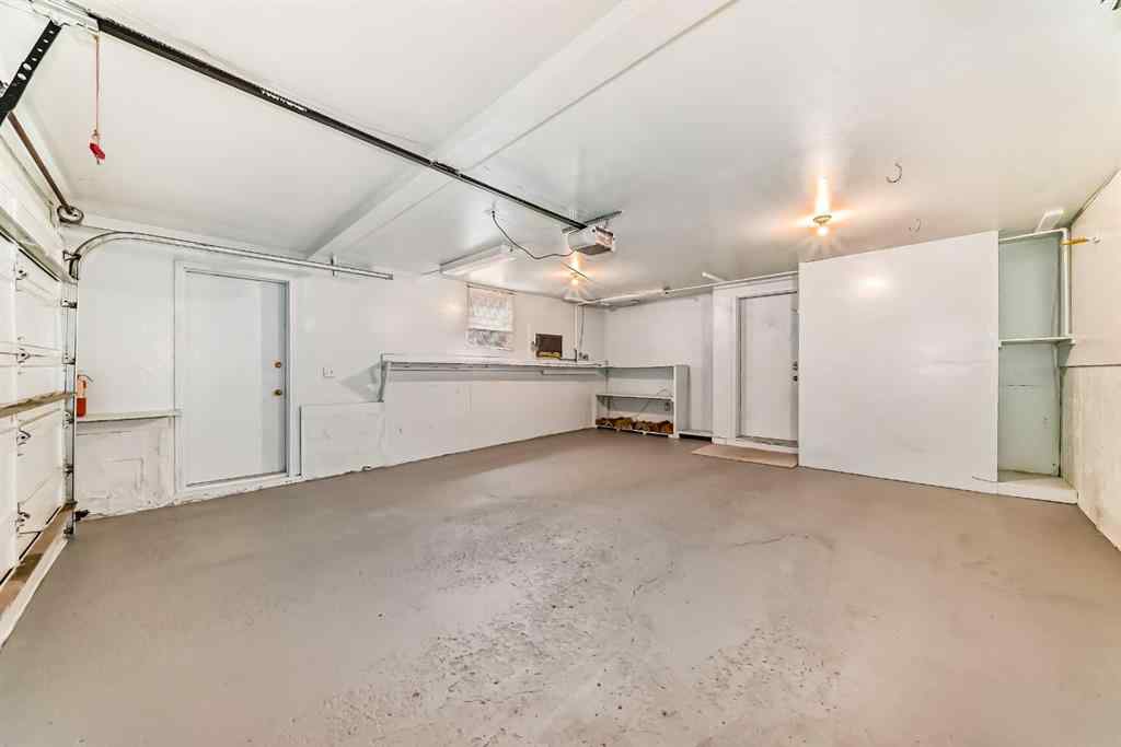 MLS® A2227257 - 139 Stratton Crescent SW in Strathcona Park Calgary, Residential