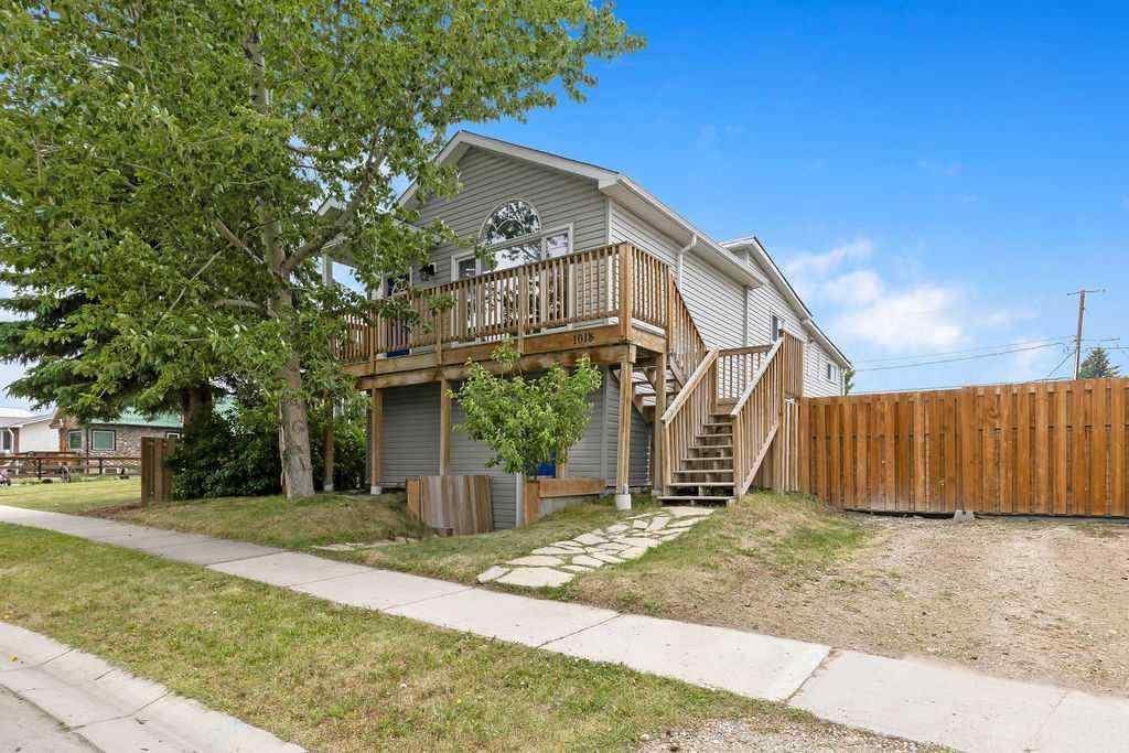 MLS® A2227260 - 1018 Smith Avenue  in NONE Crossfield, Residential