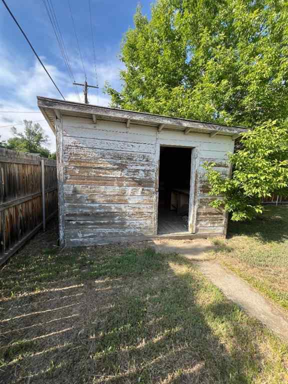 MLS® A2227280 - 516 12 A Street N in Senator Buchanan Lethbridge, Residential