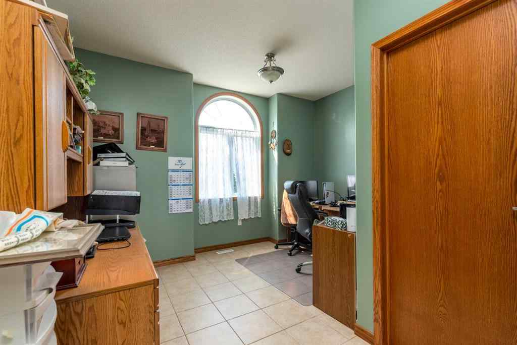 MLS® A2227318 - 612 2nd Street E in  Maidstone, Residential
