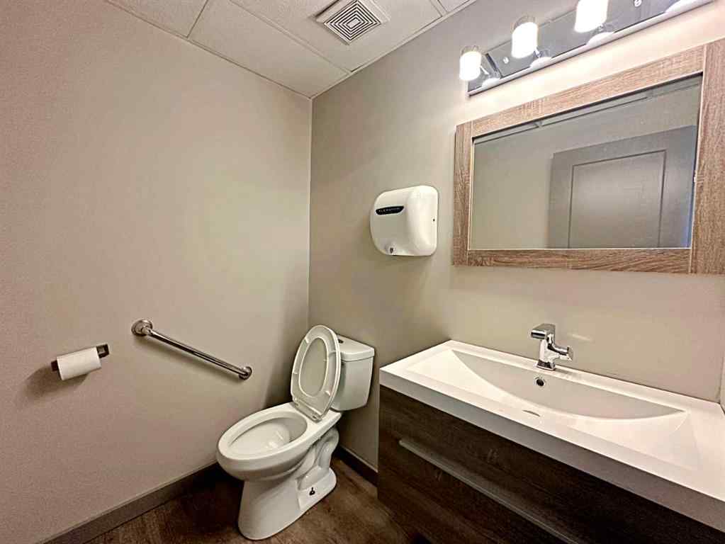 MLS® A2227429 - 8121 Fraser Avenue  in Downtown Fort McMurray, Commercial