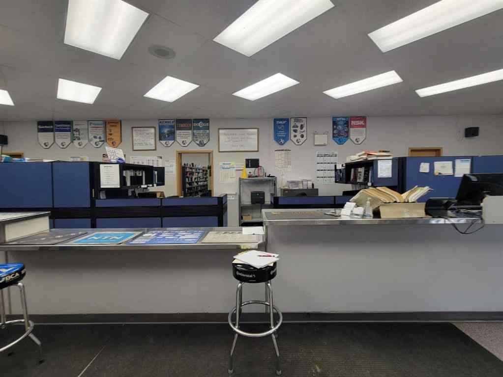 MLS® A2227440 - 768 25 Street SW in South West Industrial Medicine Hat, Commercial
