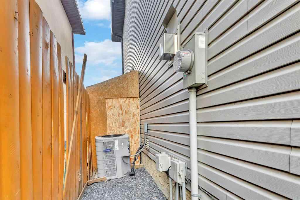 MLS® A2227460 - 92 Tarington Way NE in Taradale Calgary, Residential