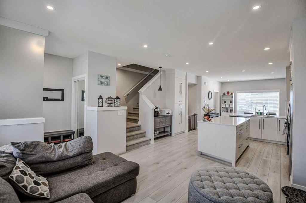 MLS® A2227468 - 448 West Lakeview Drive  in Dawson\'s Landing Chestermere, Residential