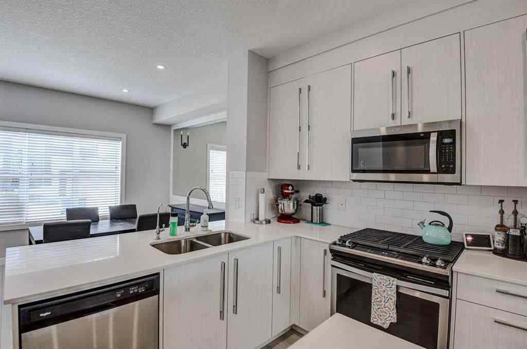 MLS® A2227468 - 448 West Lakeview Drive  in Dawson\'s Landing Chestermere, Residential