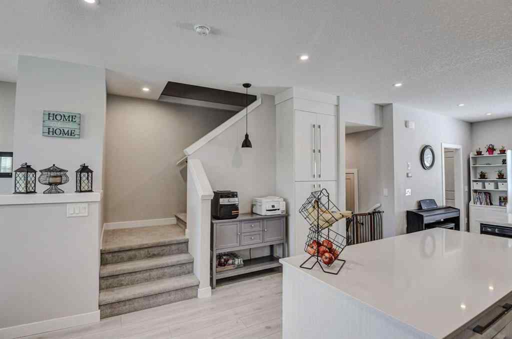 MLS® A2227468 - 448 West Lakeview Drive  in Dawson\'s Landing Chestermere, Residential