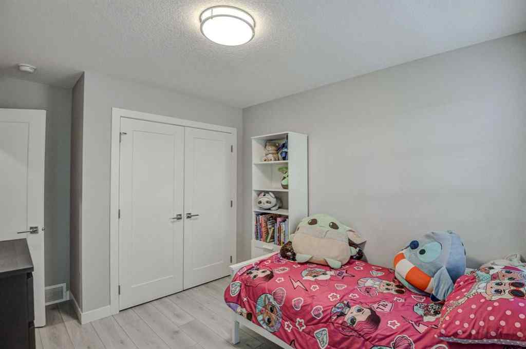 MLS® A2227468 - 448 West Lakeview Drive  in Dawson\'s Landing Chestermere, Residential