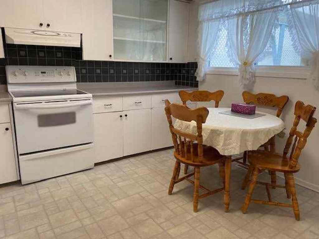 MLS® A2227507 - 182 SUNWAPTA Drive  in Hardisty Hinton, Residential