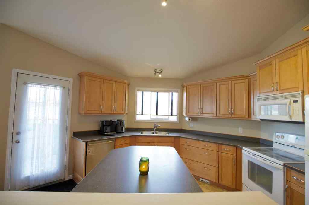 MLS® A2227524 - 110 GUIMOND Place  in Terrace Heights Hinton, Residential