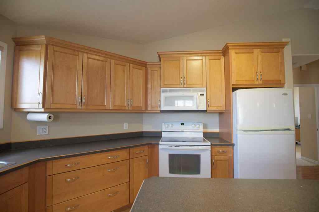 MLS® A2227524 - 110 GUIMOND Place  in Terrace Heights Hinton, Residential