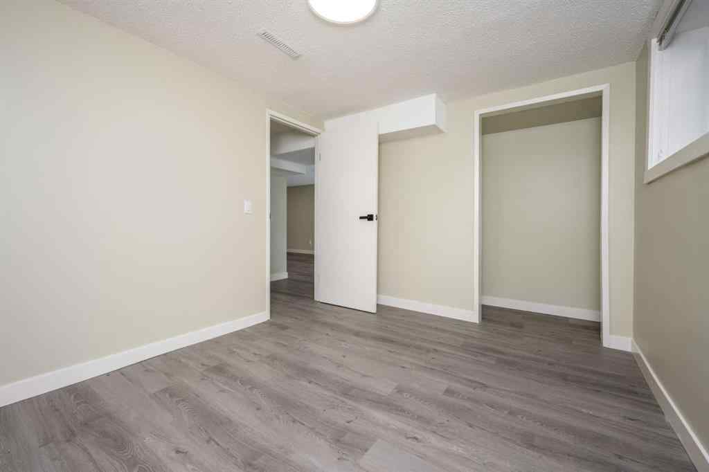 MLS® A2227605 - 724 80 Avenue SW in Kingsland Calgary, Residential