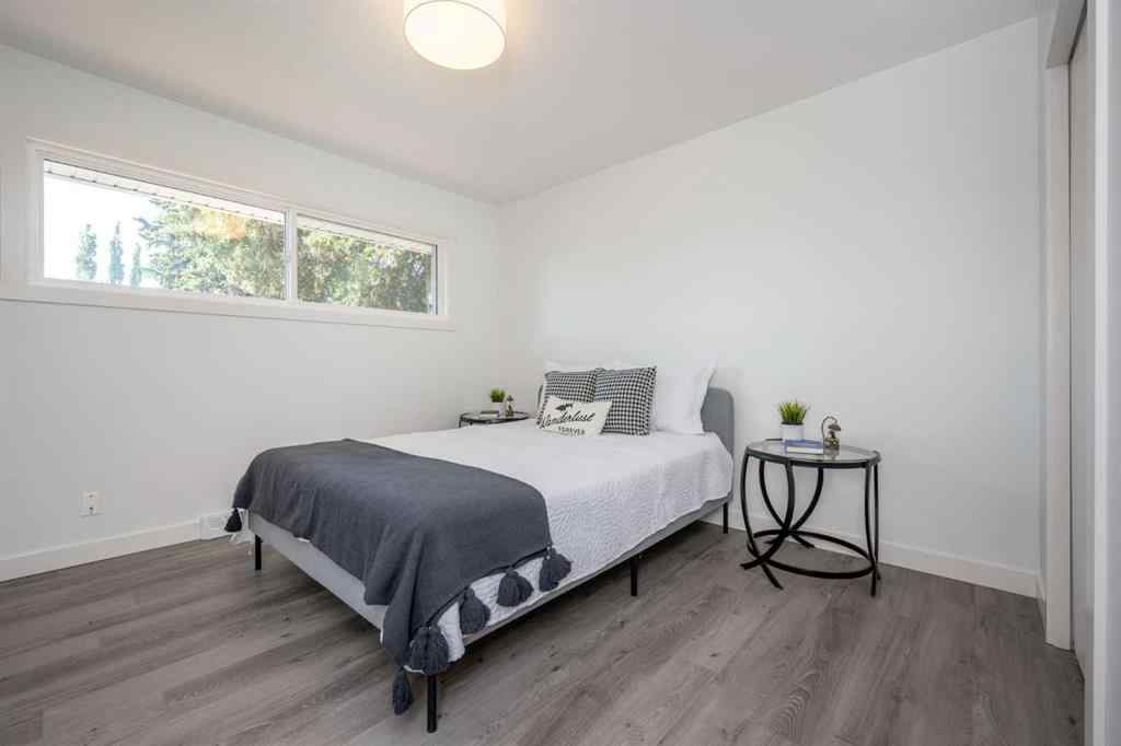MLS® A2227605 - 724 80 Avenue SW in Kingsland Calgary, Residential