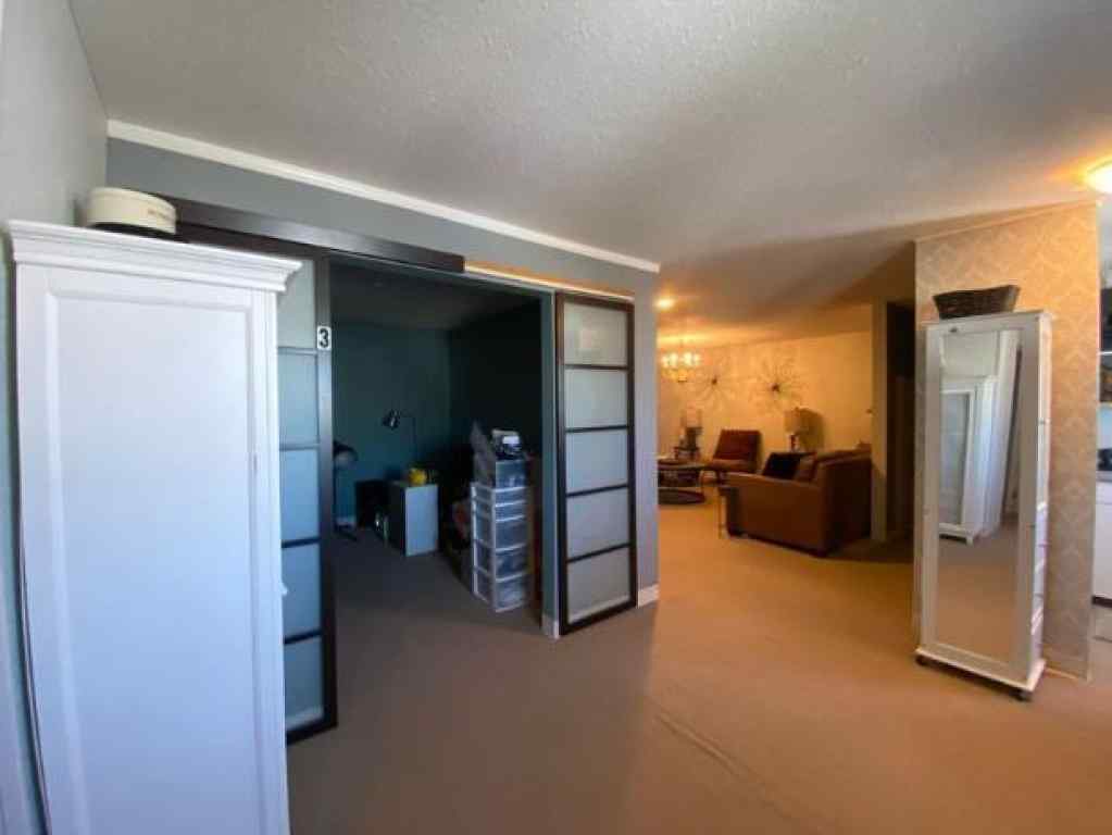 MLS® A2227681 - 6308 46 Street  in NONE Olds, Commercial