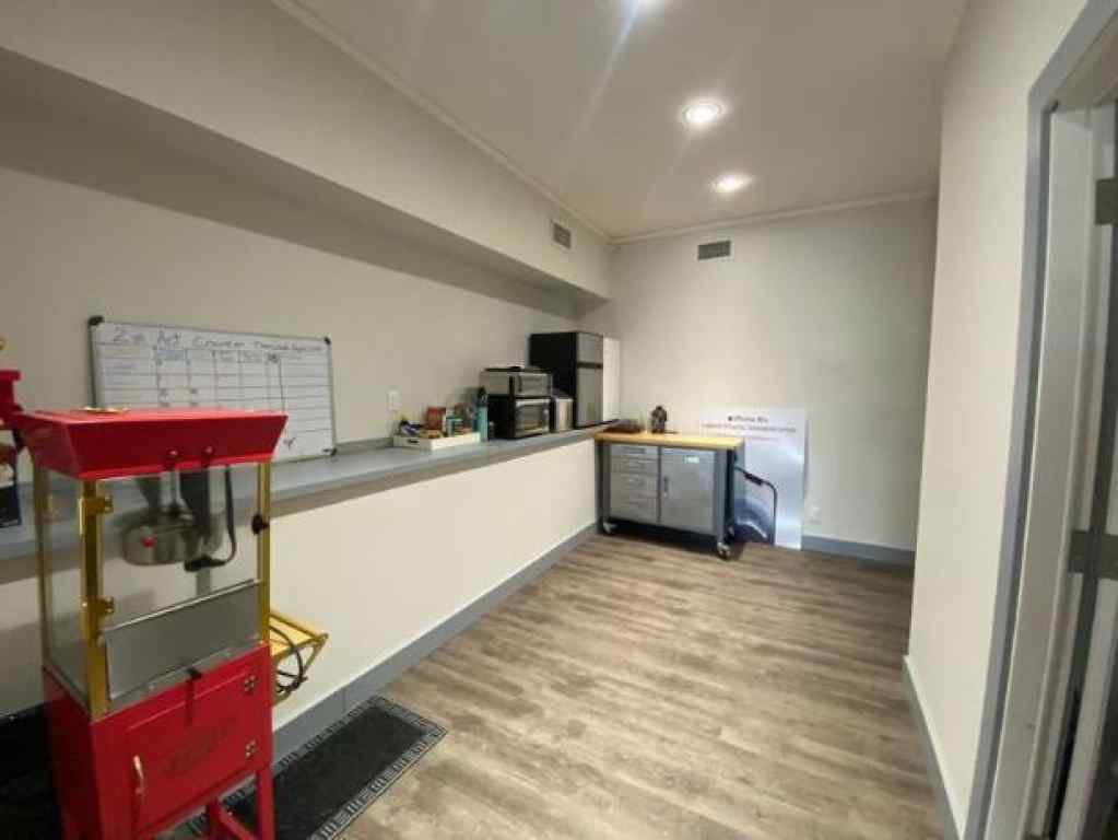 MLS® A2227681 - 6308 46 Street  in NONE Olds, Commercial