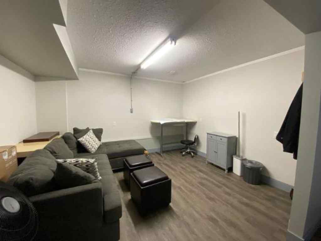 MLS® A2227681 - 6308 46 Street  in NONE Olds, Commercial