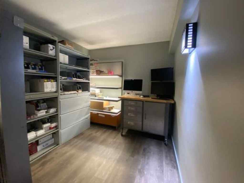 MLS® A2227681 - 6308 46 Street  in NONE Olds, Commercial