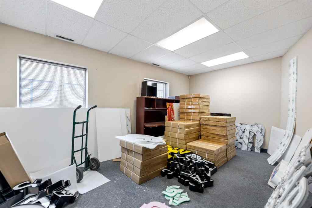 MLS® A2227690 - 4852 50 Avenue NE in Westwinds Calgary, Commercial