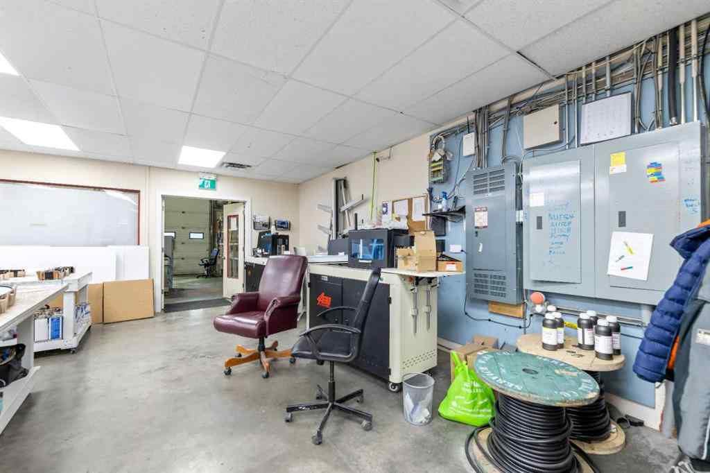 MLS® A2227690 - 4852 50 Avenue NE in Westwinds Calgary, Commercial