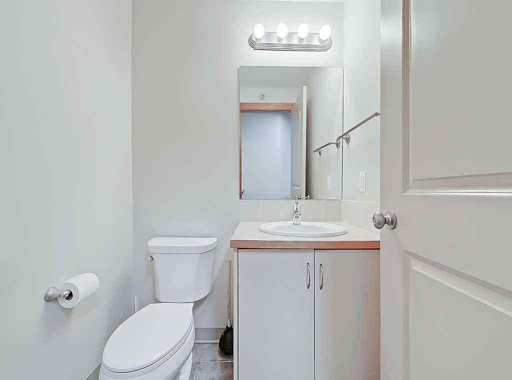 MLS® A2227793 - Unit #201 120 4 Avenue SW in Downtown High River High River, Commercial