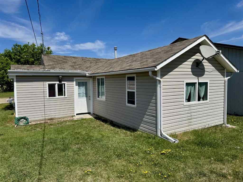 MLS® A2227836 - 18 Railway Avenue E in NONE St. Walburg, Residential