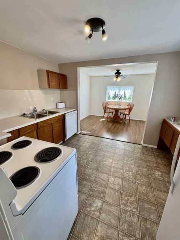 MLS® A2227836 - 18 Railway Avenue E in NONE St. Walburg, Residential