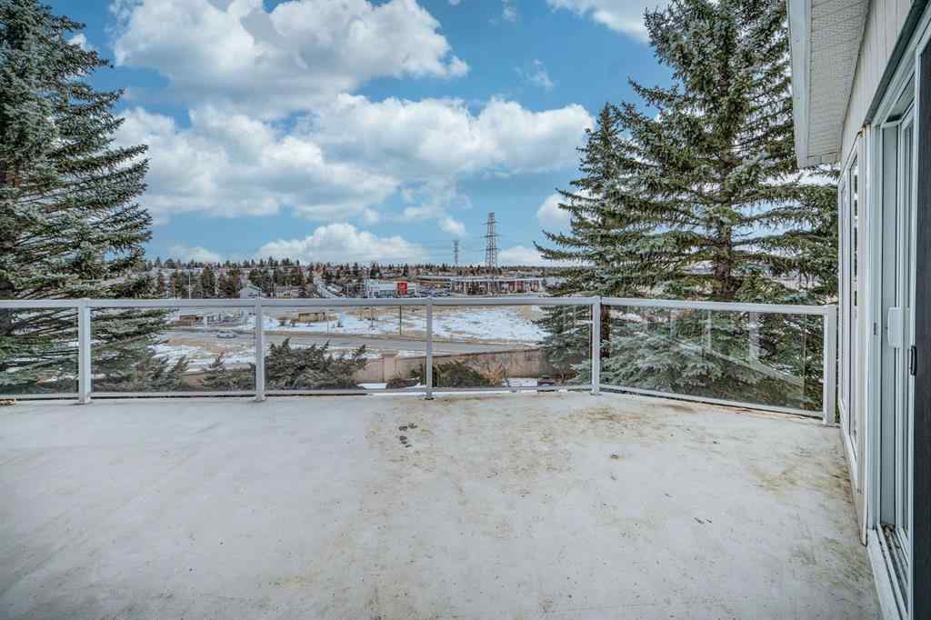 MLS® A2227854 - 2925 Signal Hill Heights SW in Signal Hill Calgary, Residential