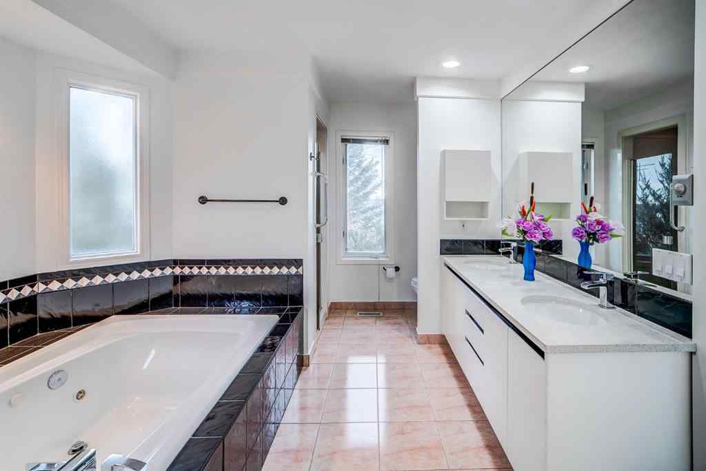 MLS® A2227854 - 2925 Signal Hill Heights SW in Signal Hill Calgary, Residential