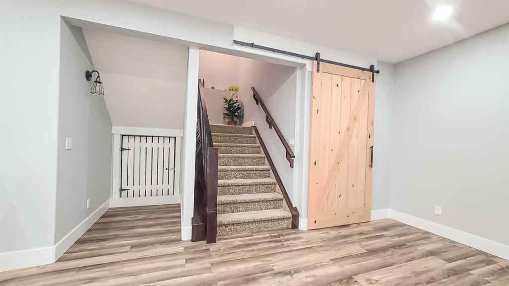 MLS® A2227857 - 4 Villosa Ridge Point  in Springbank Rural Rocky View County, Residential
