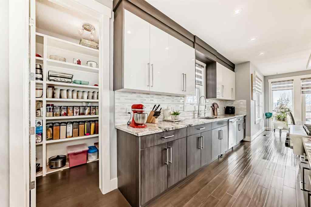 MLS® A2227857 - 4 Villosa Ridge Point  in Springbank Rural Rocky View County, Residential
