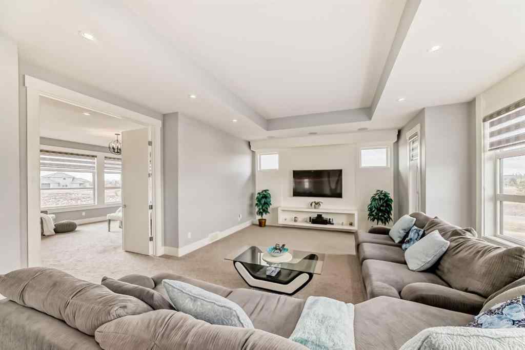 MLS® A2227857 - 4 Villosa Ridge Point  in Springbank Rural Rocky View County, Residential