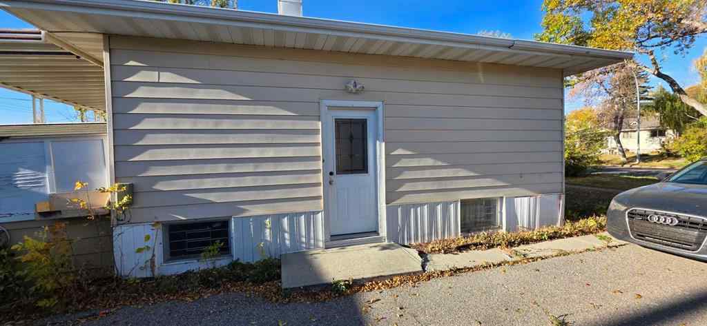 MLS® A2227859 - 488 Northmount Drive NW in Highwood Calgary, Residential