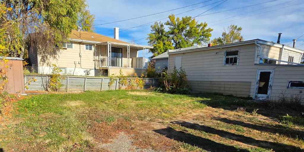 MLS® A2227859 - 488 Northmount Drive NW in Highwood Calgary, Residential