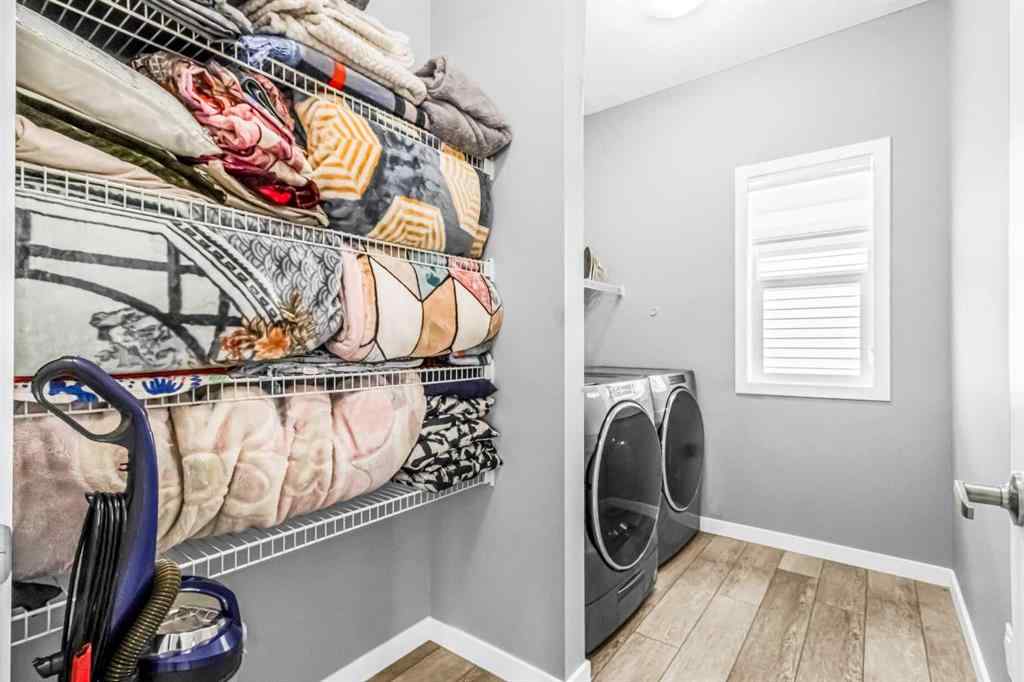 MLS® A2227864 - 1036 Chinook Gate Heath SW in Chinook Gate Airdrie, Residential