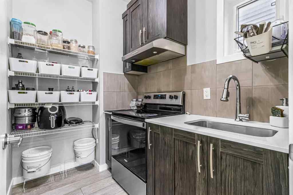 MLS® A2227864 - 1036 Chinook Gate Heath SW in Chinook Gate Airdrie, Residential