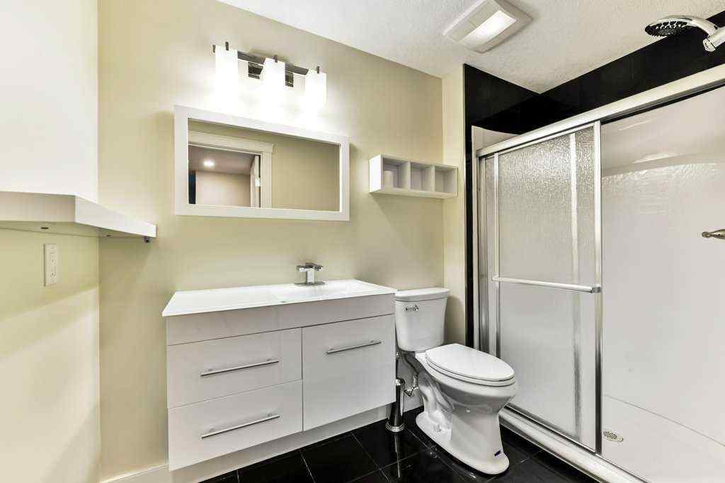 MLS® A2227886 - 9204 Oakmount Drive SW in Oakridge Calgary, Residential