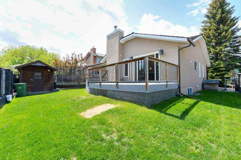 MLS® A2227886 - 9204 Oakmount Drive SW in Oakridge Calgary, Residential