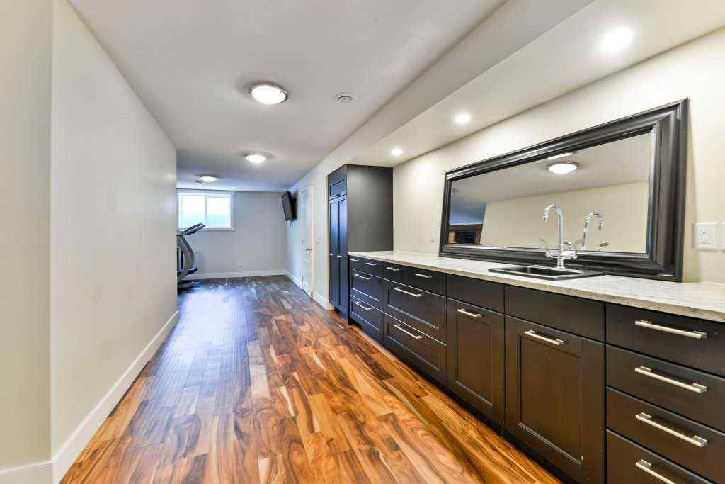 MLS® A2227886 - 9204 Oakmount Drive SW in Oakridge Calgary, Residential