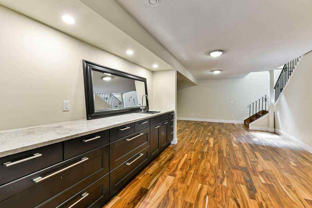 MLS® A2227886 - 9204 Oakmount Drive SW in Oakridge Calgary, Residential