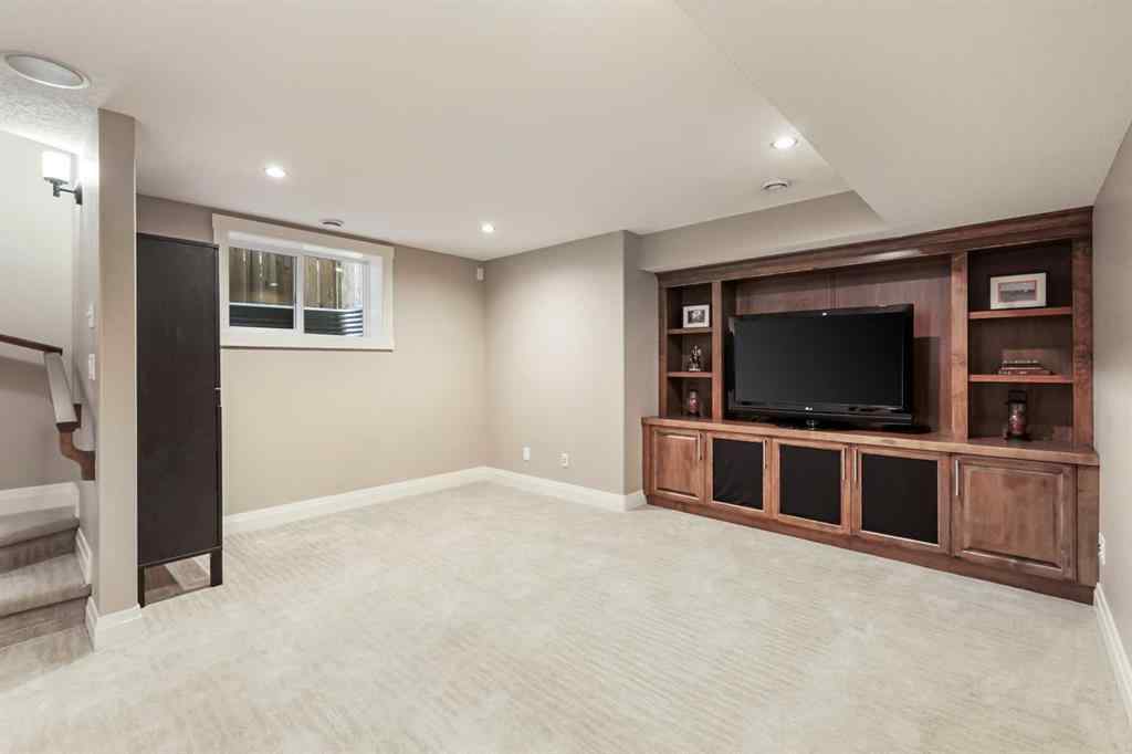 MLS® A2227913 - 1114 42 Street SW in Rosscarrock Calgary, Residential