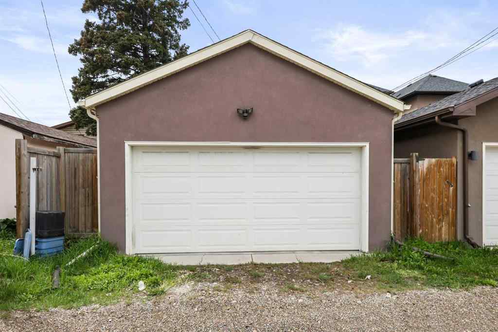 MLS® A2227913 - 1114 42 Street SW in Rosscarrock Calgary, Residential