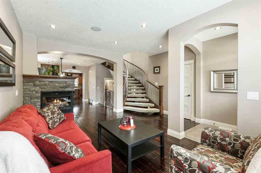 MLS® A2227913 - 1114 42 Street SW in Rosscarrock Calgary, Residential