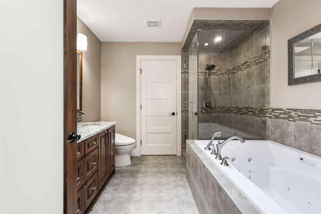 MLS® A2227913 - 1114 42 Street SW in Rosscarrock Calgary, Residential