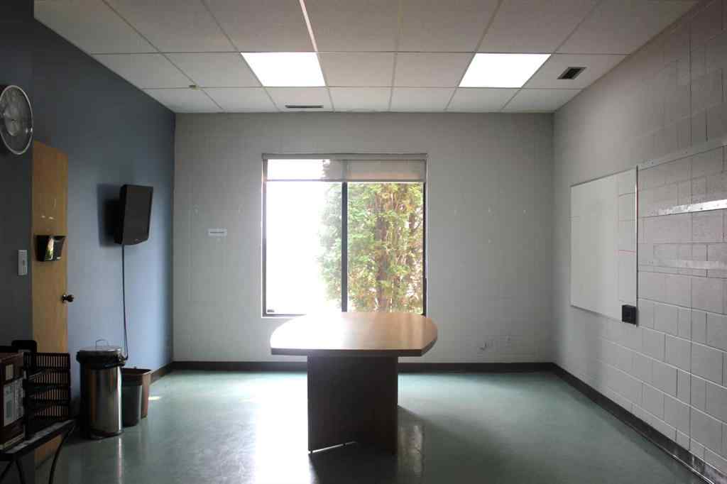 MLS® A2227924 - 1954 10 Avenue NW in Brier Park Industrial Medicine Hat, Commercial