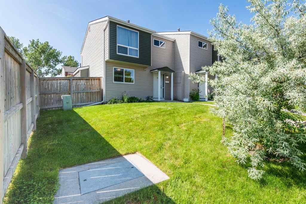 MLS® A2227926 - Unit #43 5425 Pensacola Crescent SE in Penbrooke Meadows Calgary, Residential