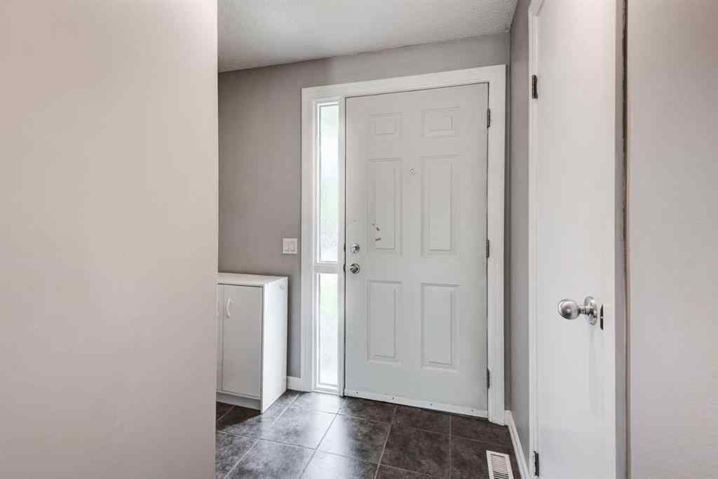 MLS® A2227926 - Unit #43 5425 Pensacola Crescent SE in Penbrooke Meadows Calgary, Residential